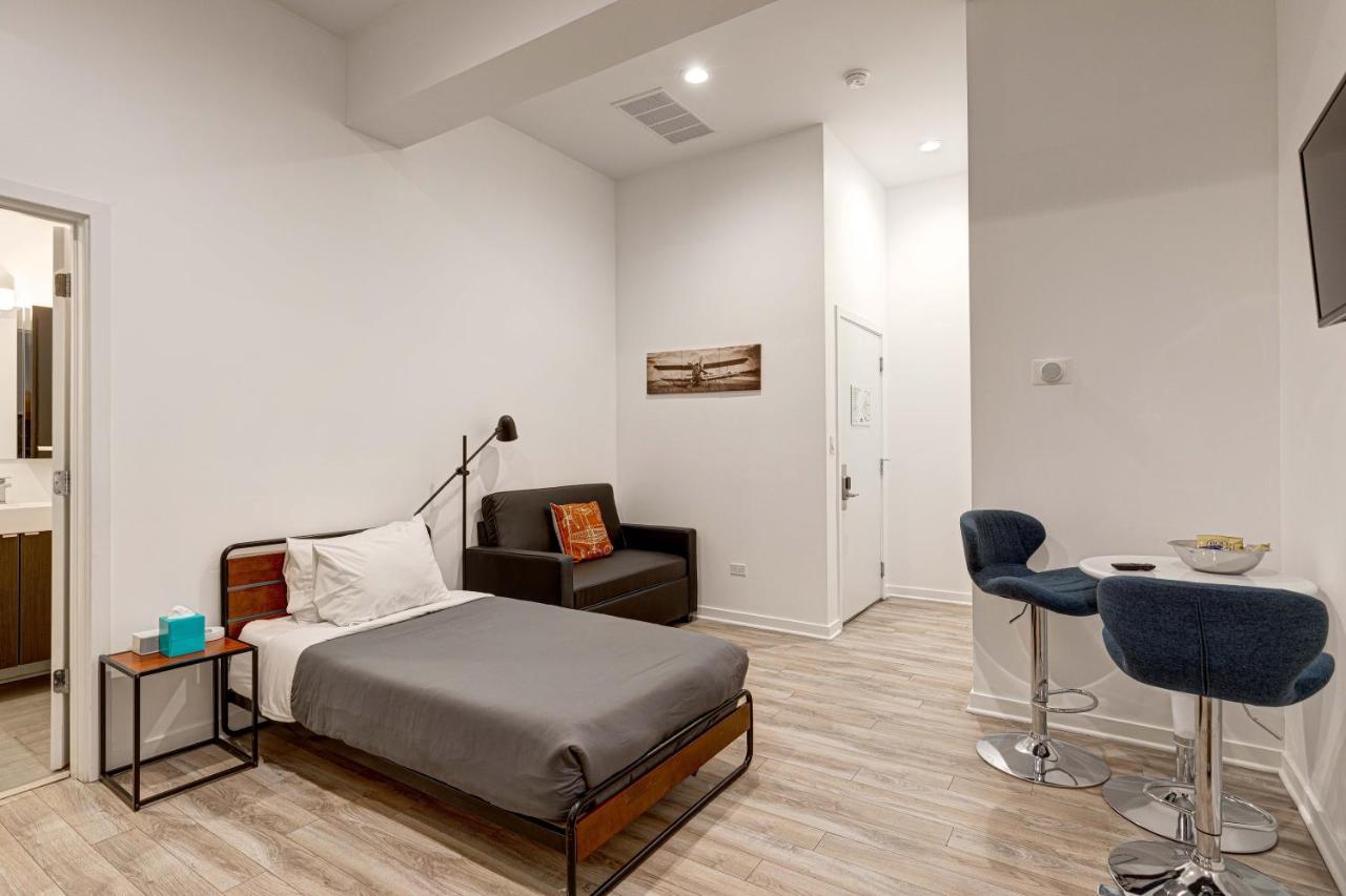 Cabin 105 By 747 Lofts Chicago Exterior photo